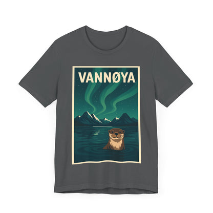 Unisex Jersey T-Shirt – „VANNØYA“ mit Otter & Nordlicht – Natur zum Anziehen