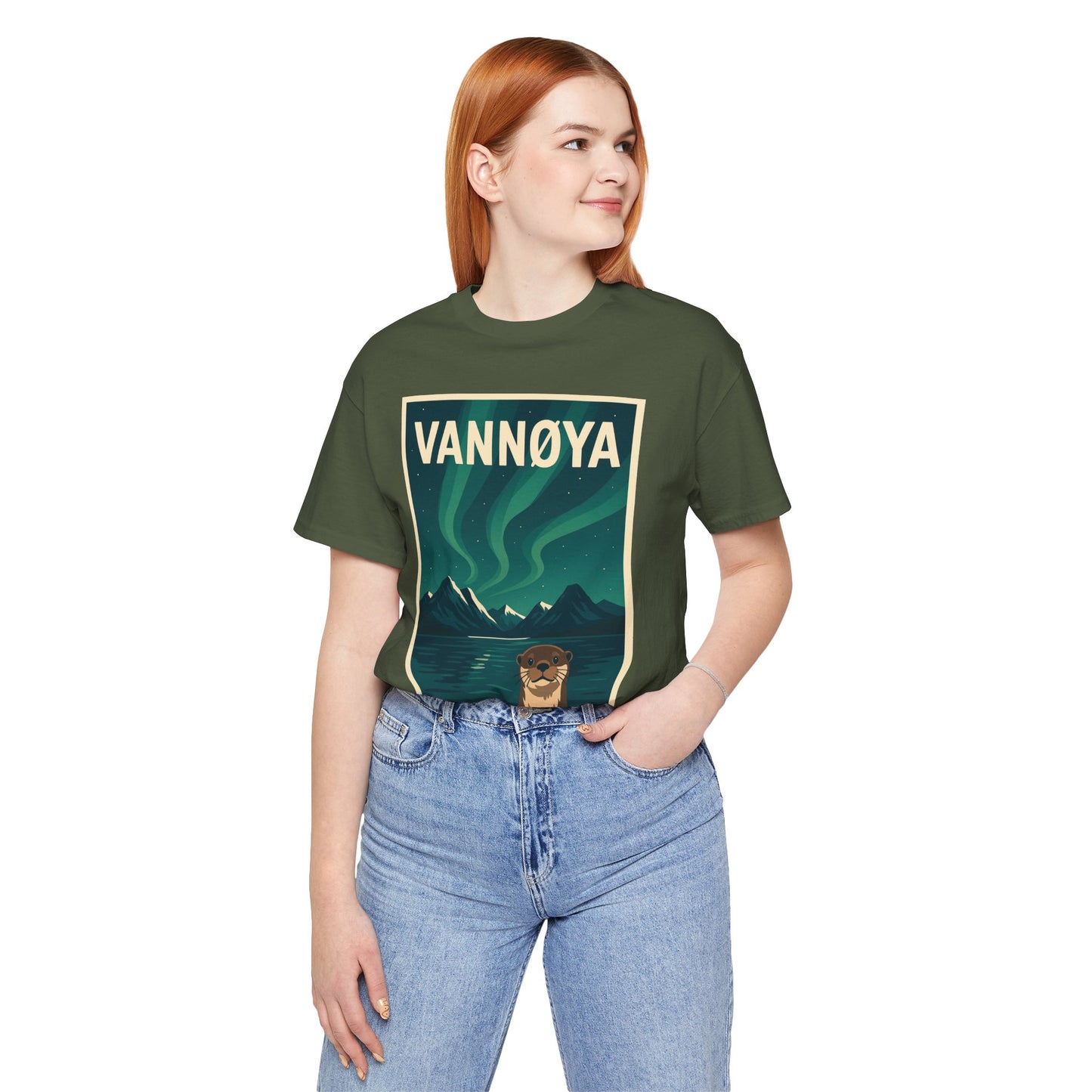 Unisex Jersey T-Shirt – „VANNØYA“ mit Otter & Nordlicht – Natur zum Anziehen